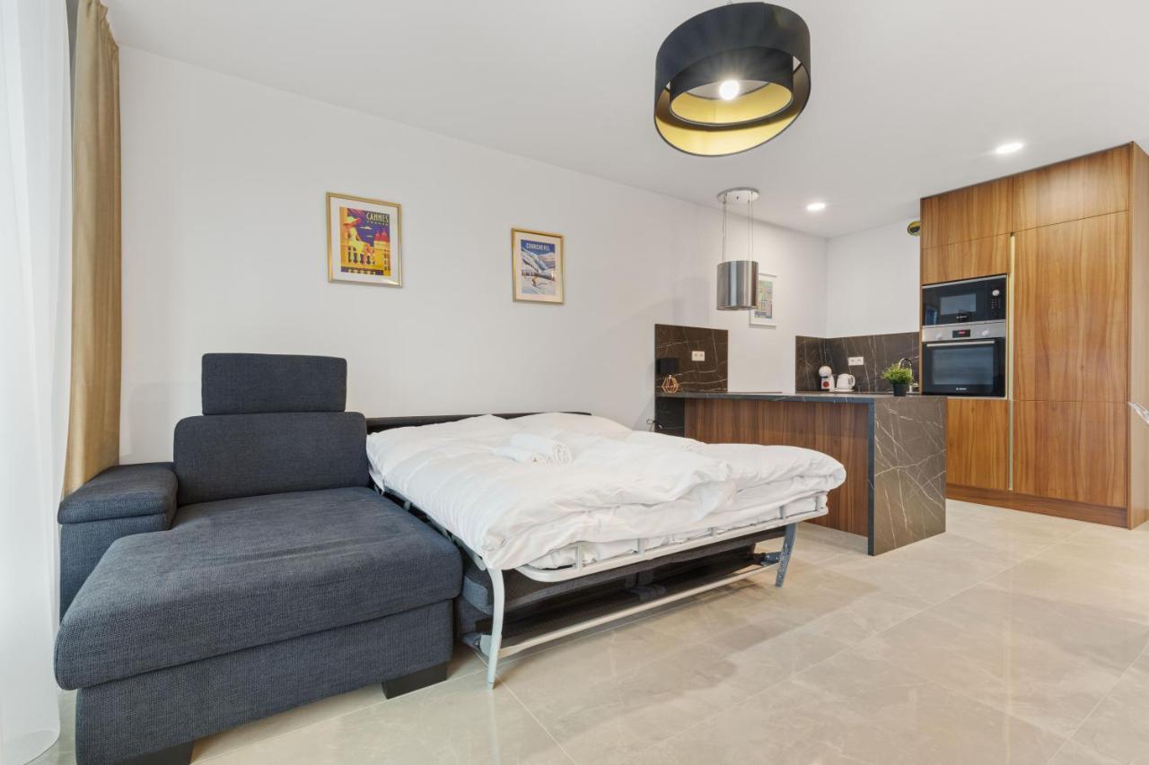 דירות ברטיסלאבה Lam Jegeho Alej - Jacuzzi - Free Parking מראה חיצוני תמונה