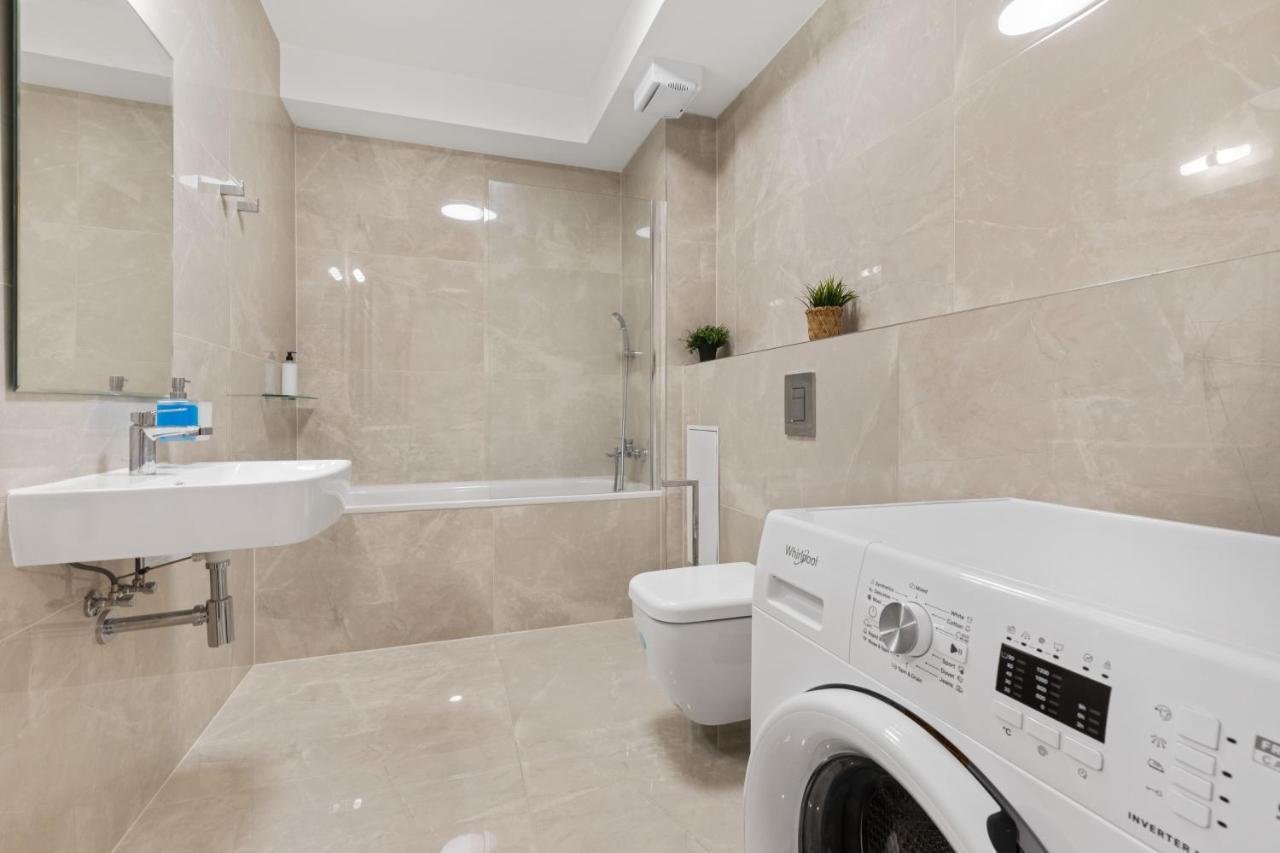 דירות ברטיסלאבה Lam Jegeho Alej - Jacuzzi - Free Parking מראה חיצוני תמונה